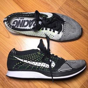 Nike Flyknit Racers